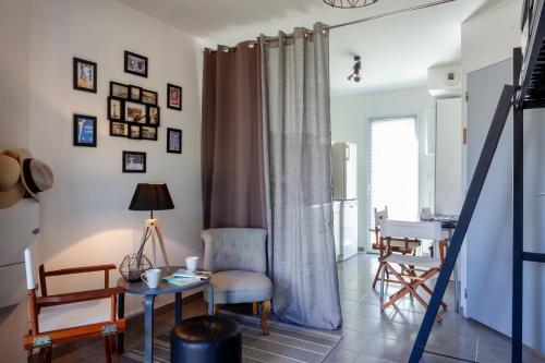 Χώρος καθιστικού στο La Résidence Salamandre idéal couples & familles grands studios à Saint-Marc-sur-mer à 500m des plages proche de La Baule
