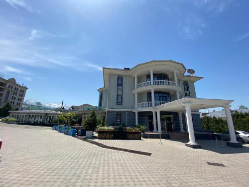 Afbeelding uit fotogalerij van Donatello Boutique Hotel in Alma-Ata