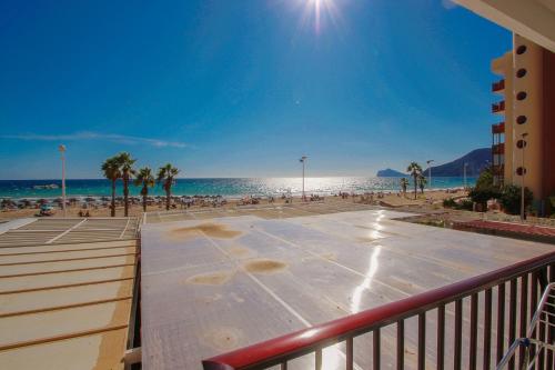 Ines-1 - oceanfront apartment in Calpe, Кальпе – оновлені ...