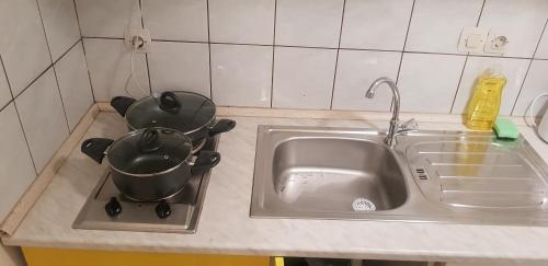 Kuchyňa alebo kuchynka v ubytovaní Studio apartment KIKI for 2, near Old Town & Beach, free WiFi
