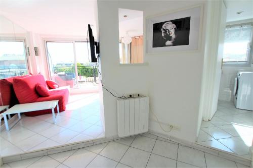 Nice apartment last floor with terrace and clear view on the sea photo 15