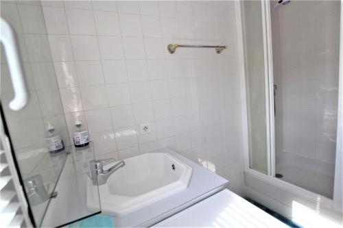 Nice apartment last floor with terrace and clear view on the sea photo 11
