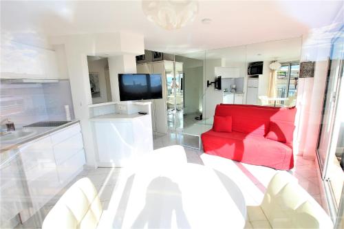 Nice apartment last floor with terrace and clear view on the sea photo 8