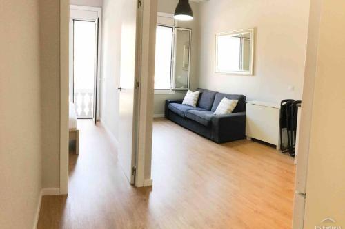 2 BEDROOM APARTMENT SANTS