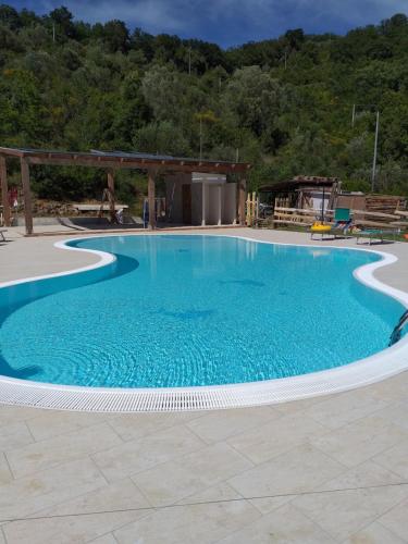 Agriturismo Spinaruccoliの敷地内または近くにあるプール