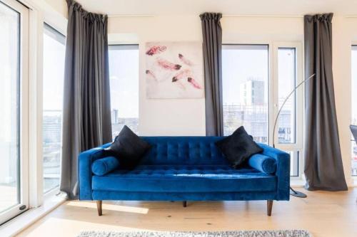 Luxury river side penthouse Image