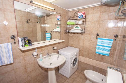 Kylpyhuone majoituspaikassa SeaBreeze Baia Verde