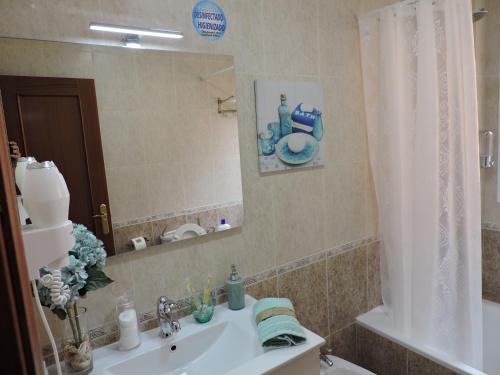 A bathroom at Urbanización Manilva Beach 21