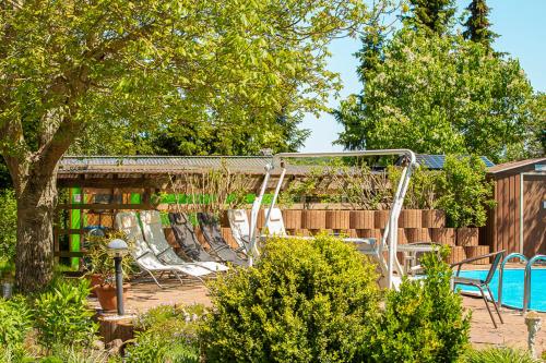 Πισίνα στο ή κοντά στο Ferienwohnung Am Walnussbaum