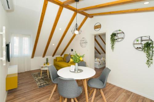 FantAttic Apartments Split Old Town