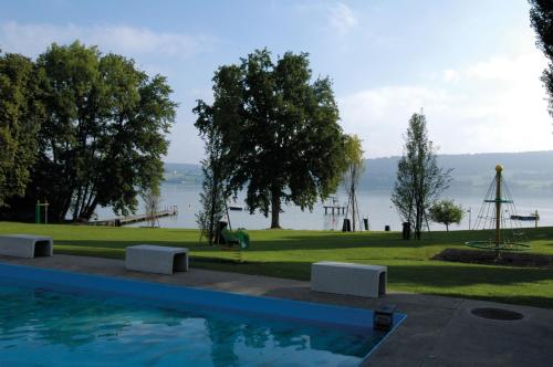 
Der Swimmingpool an oder in der Nähe von Beinwil am See Youth Hostel
