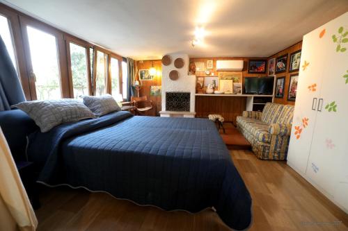 Un pat sau paturi într-o cameră la Vacanze a Viareggio