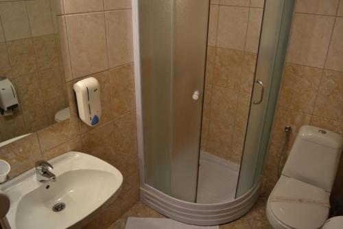 A bathroom at Hotel Višegrad