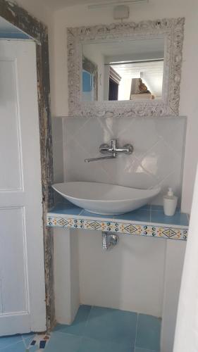 Gallery image of La Casa Sugli Archi in Ponza