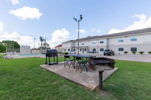 Studio 6 Bay City TX – Photos 3