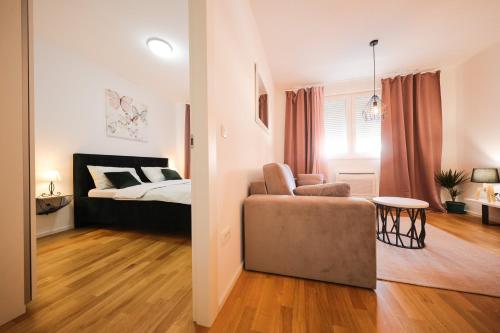 Cherry Apartment