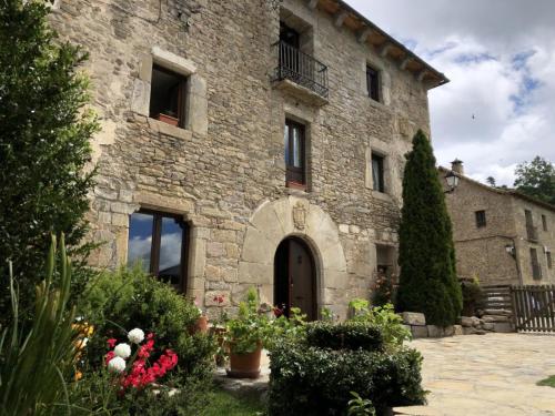 CASA Rural LAGUARTA - Restaurante, Laguarta – Precios ...