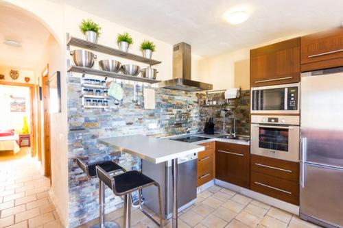 Gallery image of Vistas al mar y a 100m de la playa in Son Parc