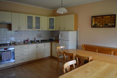 Kuchyň nebo kuchyňský kout v ubytování Agroturystyka Skałka