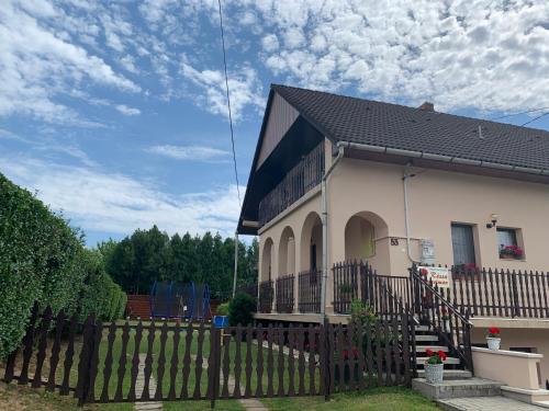 Zgrada u kojoj se nalazi apartman