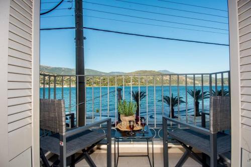 A & B Minimal Suite with Sea View in Argostoli