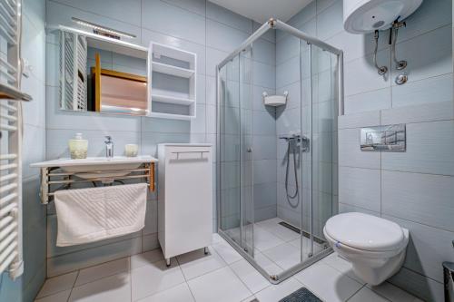 Koupelna v ubytování MB LUX APARTMANI