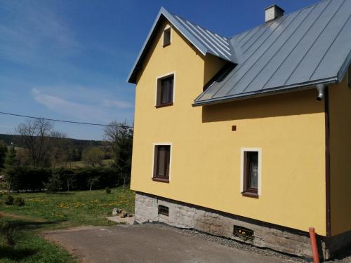 Budova, kde se prázdninový dům nachází