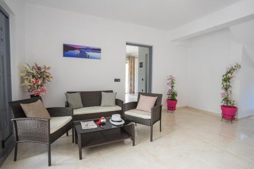 Gallery image of Michaelangelo Apartments in Nydri