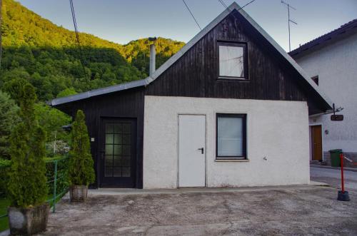 Gallery image of Holiday house Tinca in Most na Soči