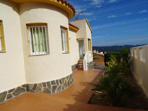 Vakantiehuis Morena , LAlfàs del Pi, Spanje - 8 ... - Booking.com
