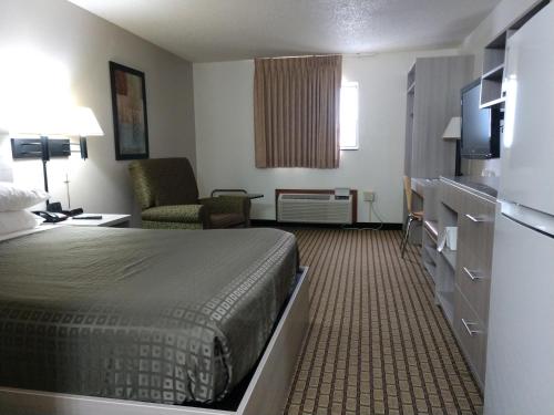Bearcat Inn and Suites – Photos 2