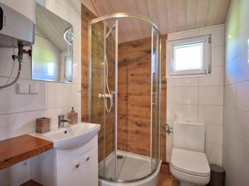 Phòng tắm tại Domki Letniskowe Do-Iwi