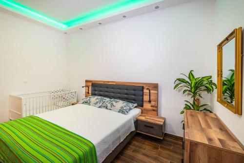 Giường trong phòng chung tại Group Holiday Accommodation Natura Croatia, Sleeps Up To 13 People