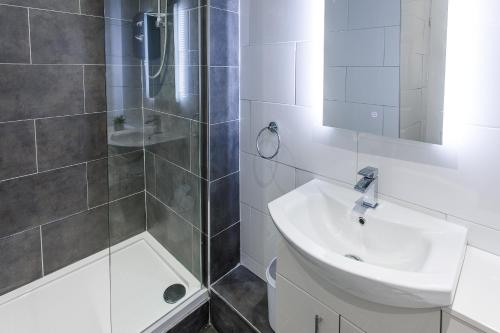 Koupelna v ubytování Stylish Apartment in the heart of Newcastle centre