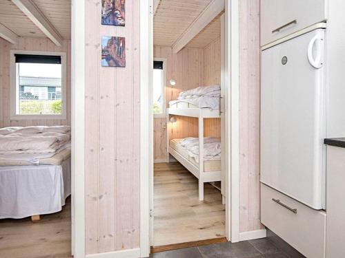 Gallery image of Three-Bedroom Holiday home in Hemmet 89 in Falen