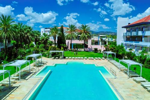 Πισίνα στο ή κοντά στο Villaggio Giardini D'Oriente