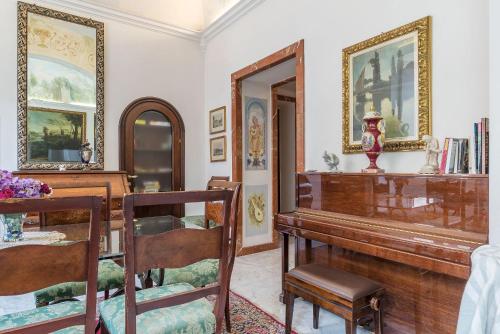 Piazza Vittorio Exclusive Apartment – Photos 3