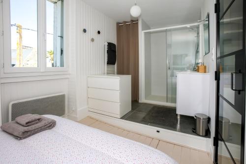 Koupelna v ubytování CITE D'ALETH - Au pied des plages & des ports