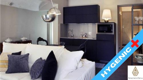 SAN GAETANO - nice apartment with little external courtyard