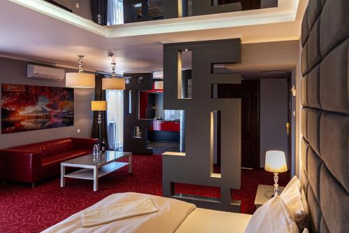 Una cama o camas en una habitación de Hotel Fox