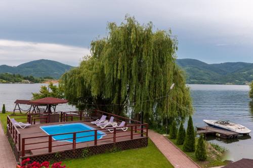 Fotografie z fotogalerie ubytování Villa Frans și Căbănuțe v destinaci Eşelniţa