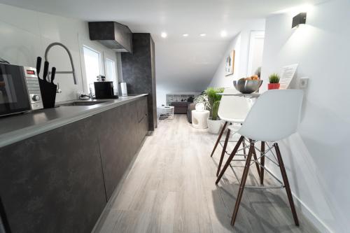 Buhardilla Comillas Beach Primera Línea de Playa, Wifi, Netflix