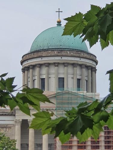 Photo de la galerie de l'établissement Gardenia Apartman, à Esztergom