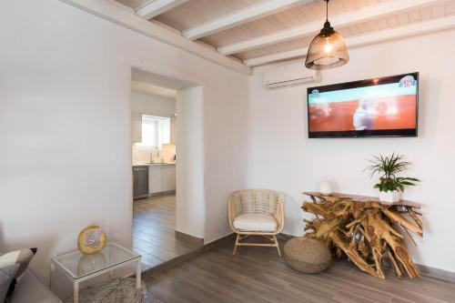 Televisyen dan/atau pusat hiburan di TIFFANYS VILLAS
