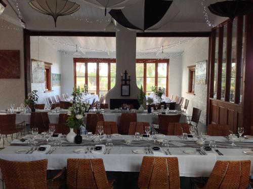 Restoran atau tempat lain untuk makan di Beach Huts Middleton