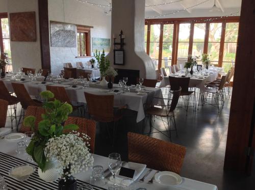 Restoran atau tempat lain untuk makan di Beach Huts Middleton