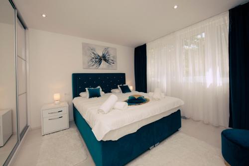Lions apartment