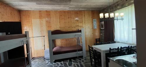 Kuchyň nebo kuchyňský kout v ubytování Manoni Ratiani's Guesthouse