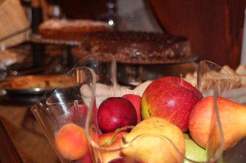 Makanan di atau berdekatan hotel