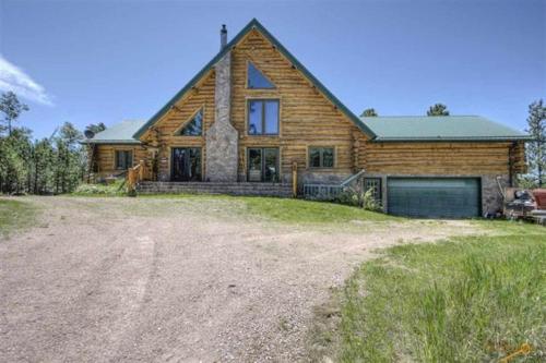 Knotty Pine Cabin – Photos 2